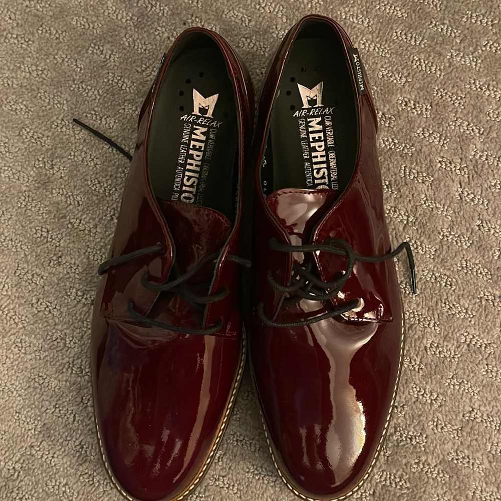 Very nice shoe 👞 I never wore.